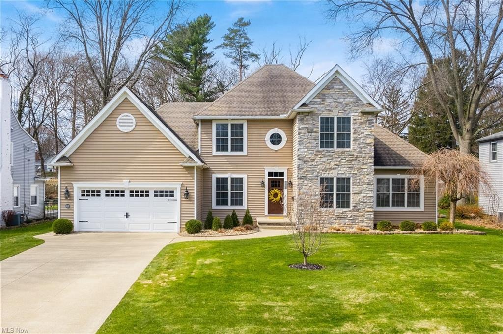 Sold home at 140 Sand Run Rd, Akron OH 44313