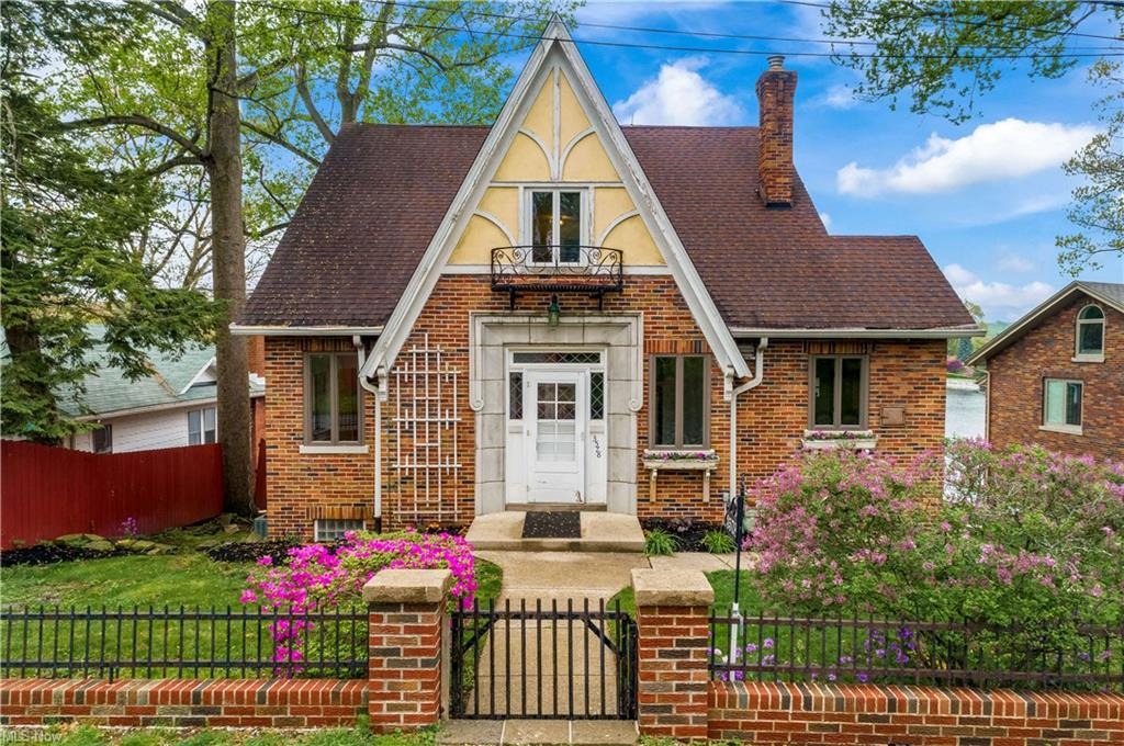 Sold home at 3578 Birdland Ave, Akron OH 44319