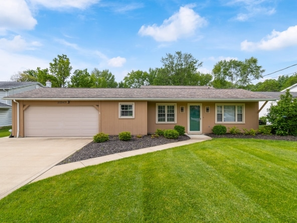 001 Flat Rate Real Estate Agent 20343 Lunn Road Strongsville Ohio 44149
