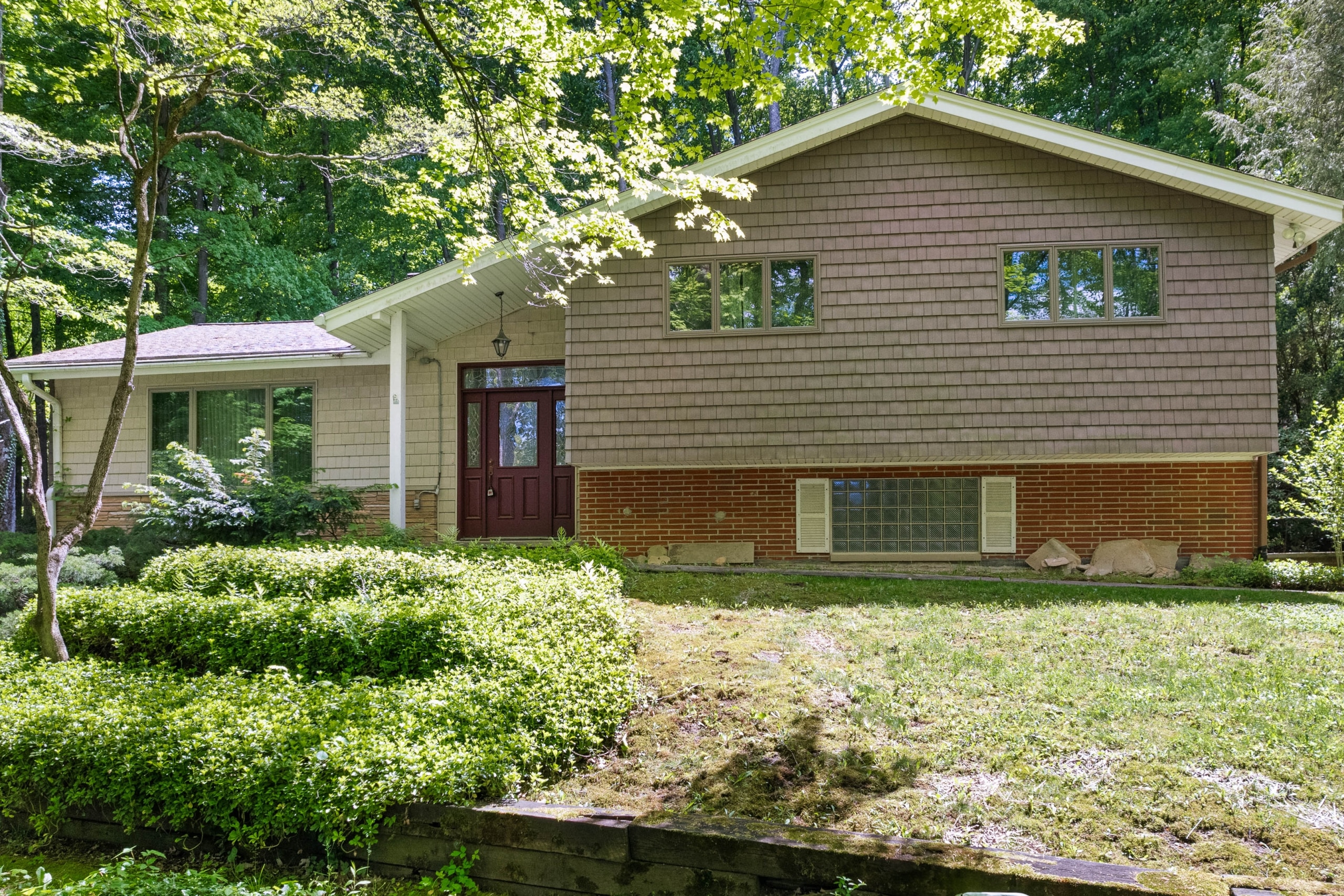 001 Flat Rate Real Estate Agent 4512 Conestoga Trail Copley Ohio 44321 scaled