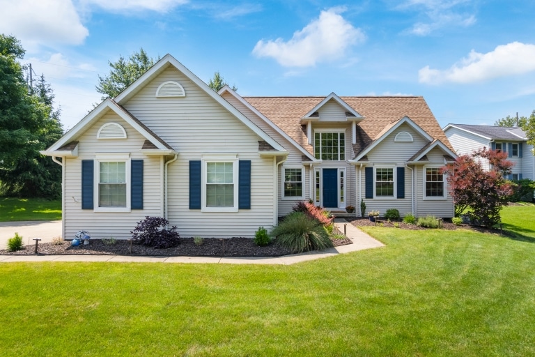 001 Flat Rate Real Estate Agent 188 West Sturbridge Drive Medina Ohio 44256