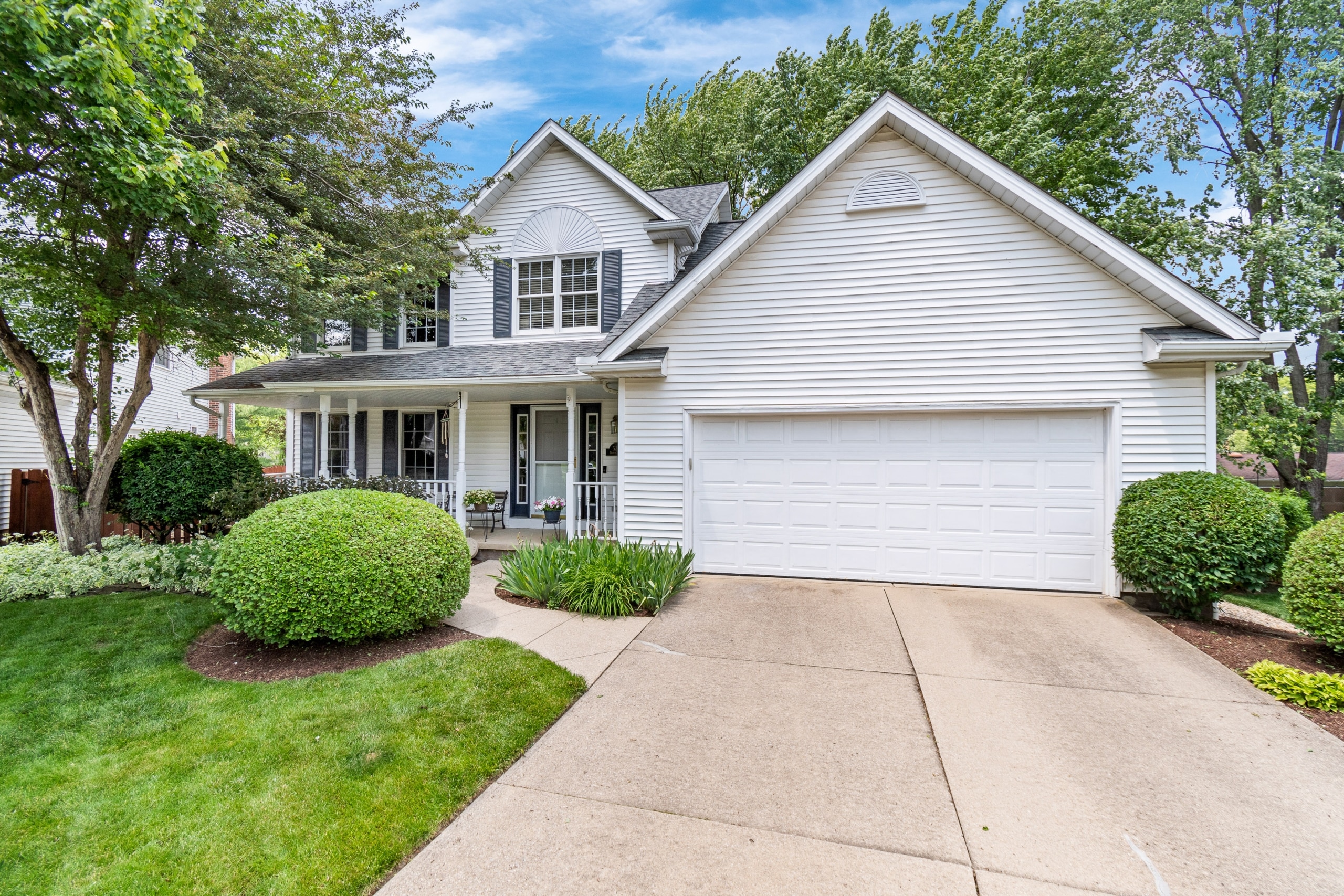 001 Flat Rate Real Estate Agent 525 Bishop Place Berea Ohio 44017 scaled