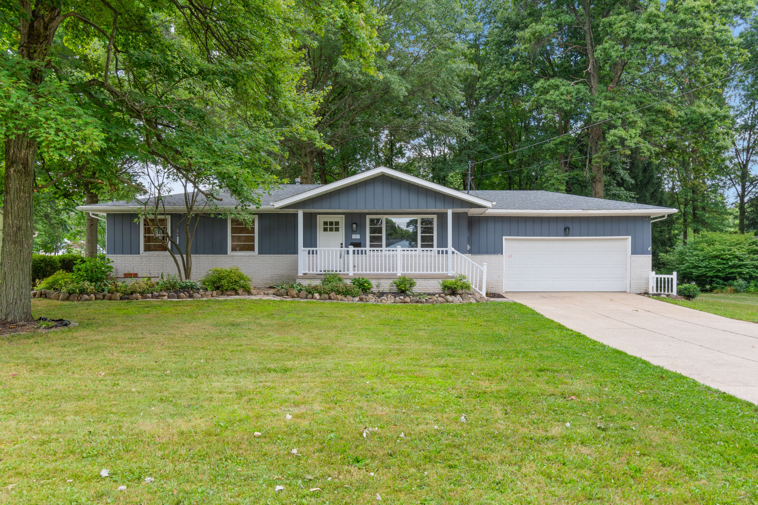 001 Flat Rate Real Estate Agent 107 Howe Road Tallmadge Ohio 44278 scaled