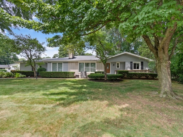 001 Flat Rate Real Estate Agent 2595 Sand Run Pkwy Fairlawn Ohio 44333