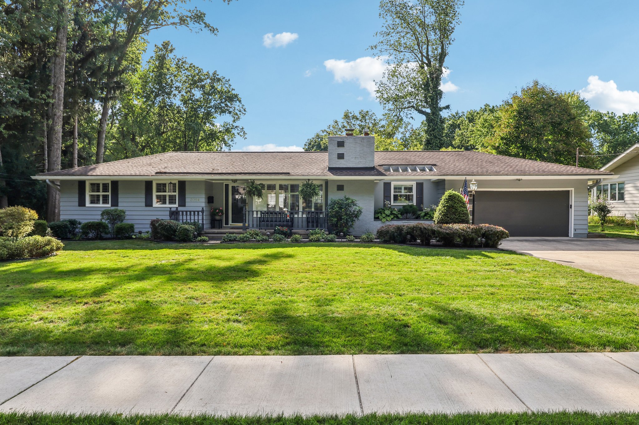 001 Flat Rate Real Estate Agent 3054 Englewood Drive Stow Ohio 44224