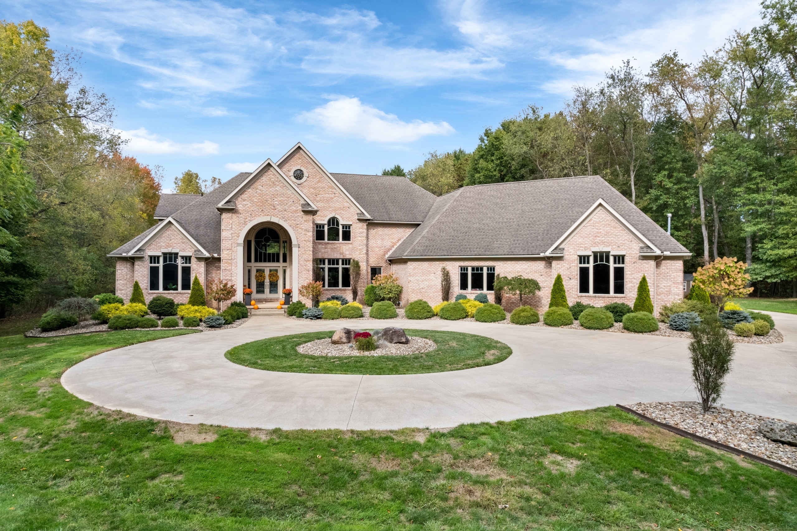 001 Flat Rate Real Estate Agent 2765 Graybill Road Uniontown Ohio 44685 scaled