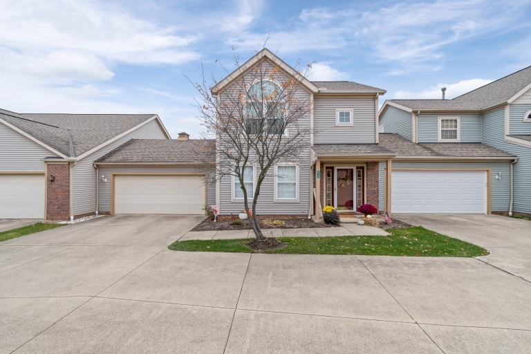 001 Flat Rate Real Estate Agent 8720 Quailridge Court Macedonia Ohio 44056