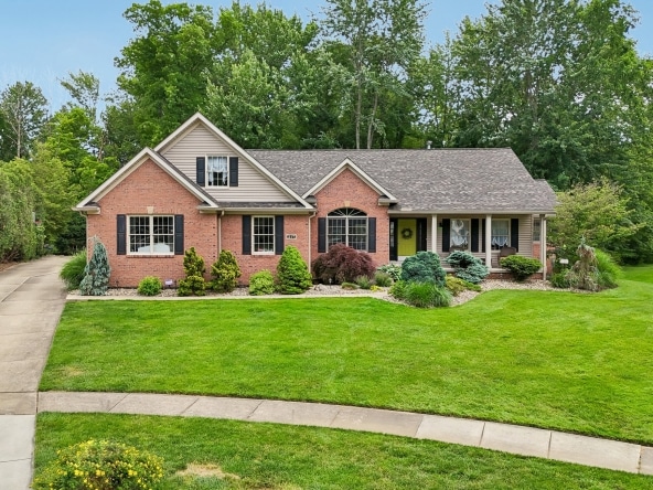 002 Flat Rate Real Estate Agent 217 Indian Park Drive Tallmadge Ohio 44278 2