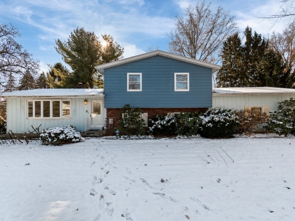 001 Flat Rate Real Estate Agent 3136 Bird Drive Ravenna Ohio 44266