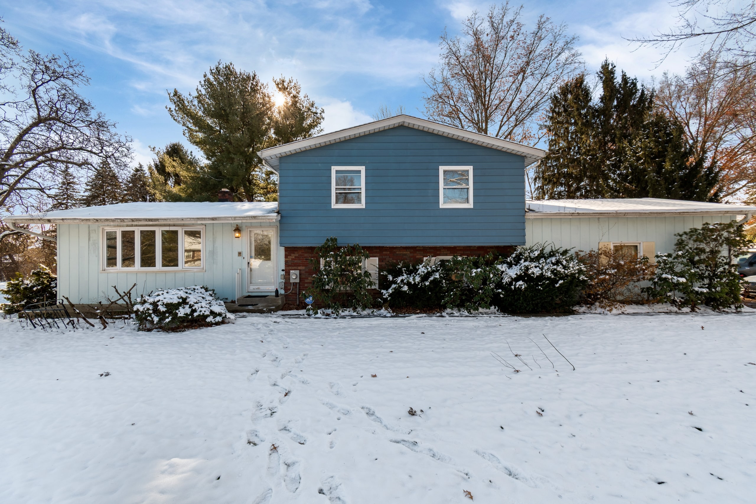 001 Flat Rate Real Estate Agent 3136 Bird Drive Ravenna Ohio 44266 scaled