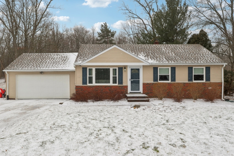 001 Flat Rate Real Estate Agent 4098 Everett Road Richfield Ohio 44286