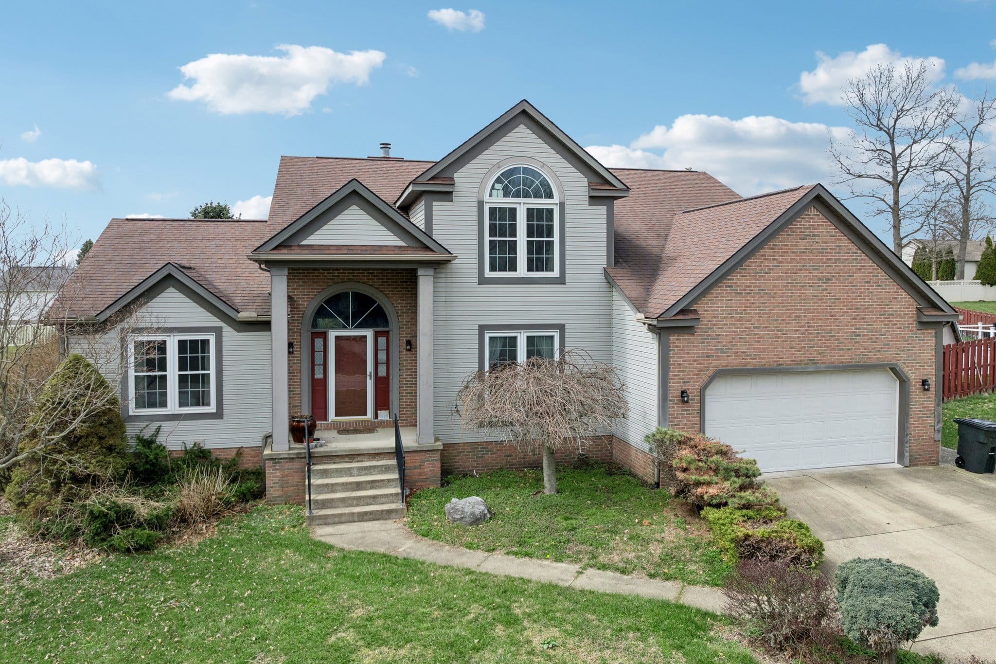 001 Flat Rate Real Estate Agent 10917 Mogadore Avenue NW Uniontown Ohio 44685