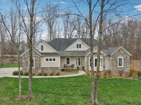 001 Flat Rate Real Estate Agent 380 Crown Ridge Drive Cuyahoga Falls Ohio 44223