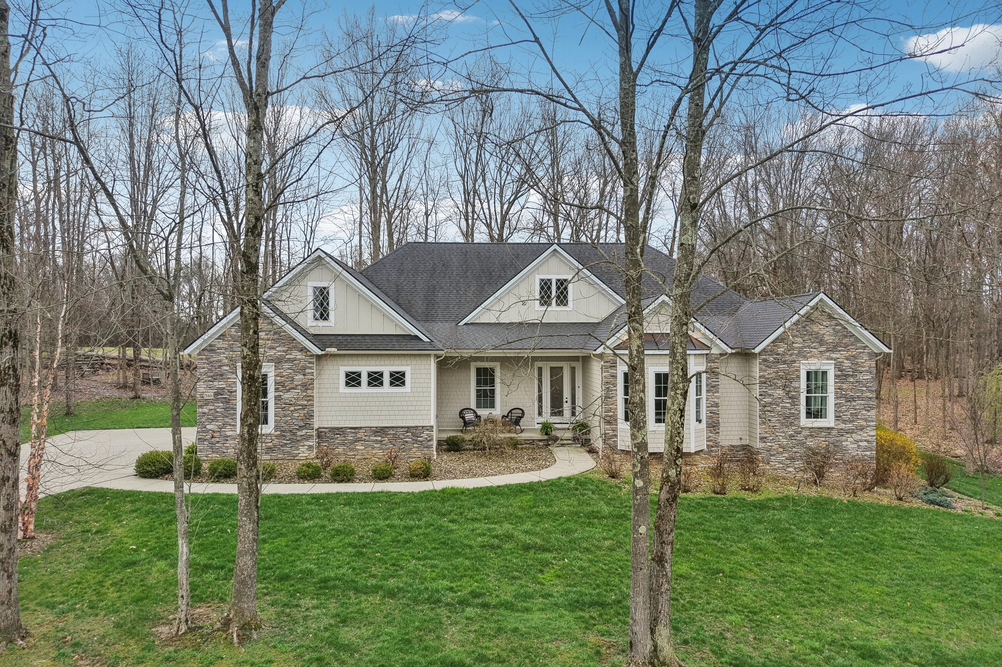 001 Flat Rate Real Estate Agent 380 Crown Ridge Drive Cuyahoga Falls Ohio 44223