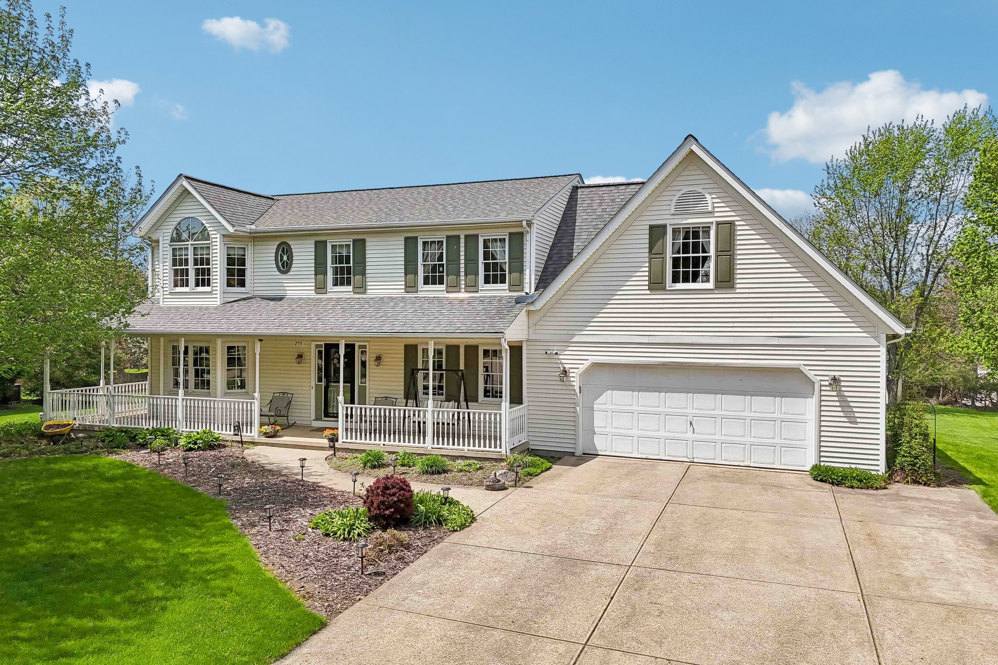 001 Flat Rate Real Estate Agent 255 Gloucester Drive Medina Ohio 44256