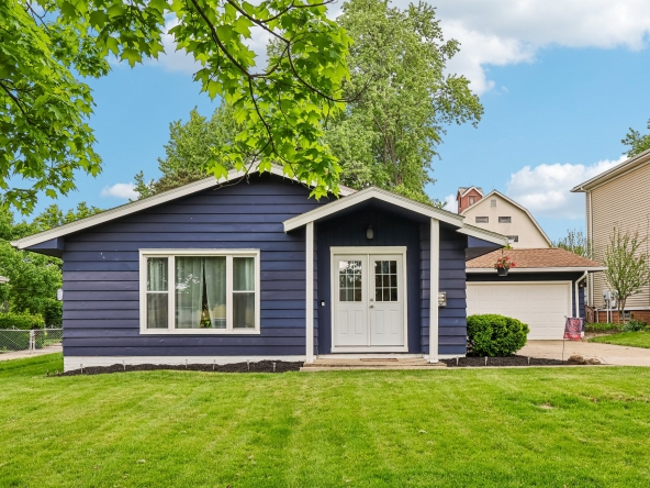 001 Flat Rate Real Estate Agent 10730 Bobko Blvd Parma Ohio 44130