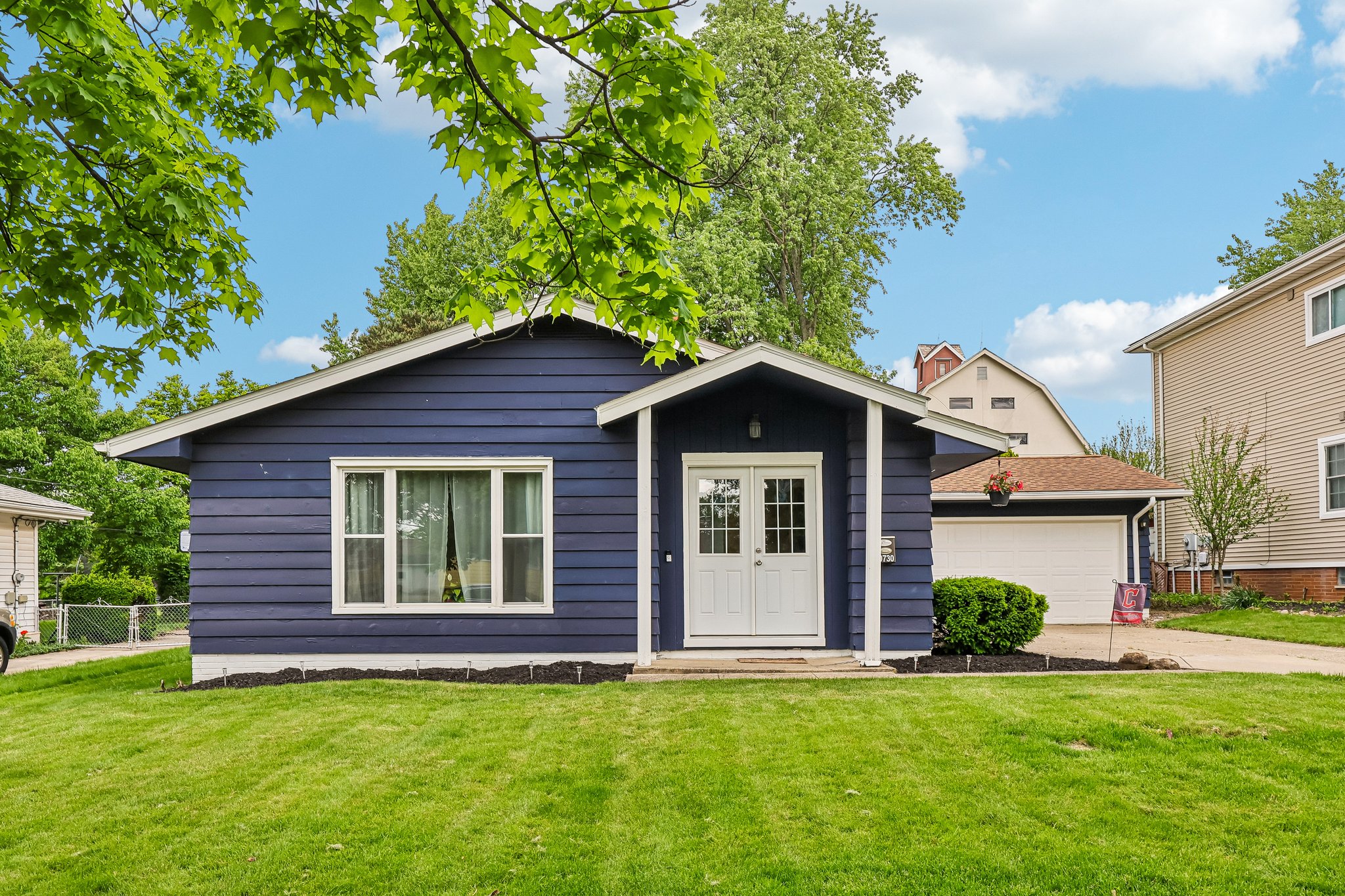 001 Flat Rate Real Estate Agent 10730 Bobko Blvd Parma Ohio 44130