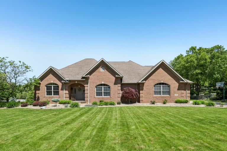 001 Flat Rate Real Estate Agent 6395 Great Court Circle Northwest Massillon Ohio 44646jpg