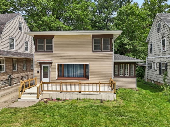 001 Flat Rate Real Estate Agent 875 Hereford Drive Akron Ohio 44303