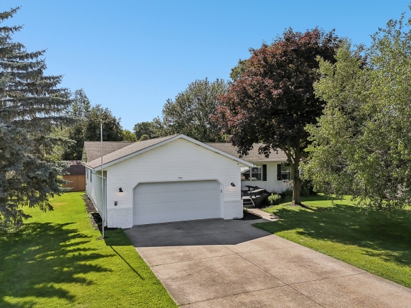 001 Flat Rate Real Estate Agent 1304 State Road Wadsworth Ohio 44281