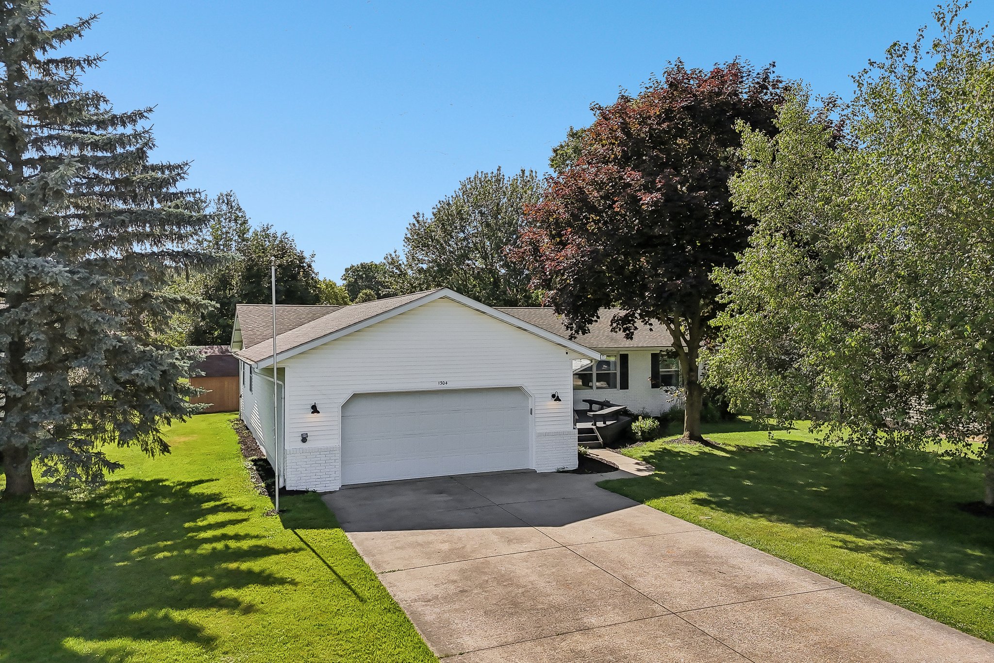 001 Flat Rate Real Estate Agent 1304 State Road Wadsworth Ohio 44281