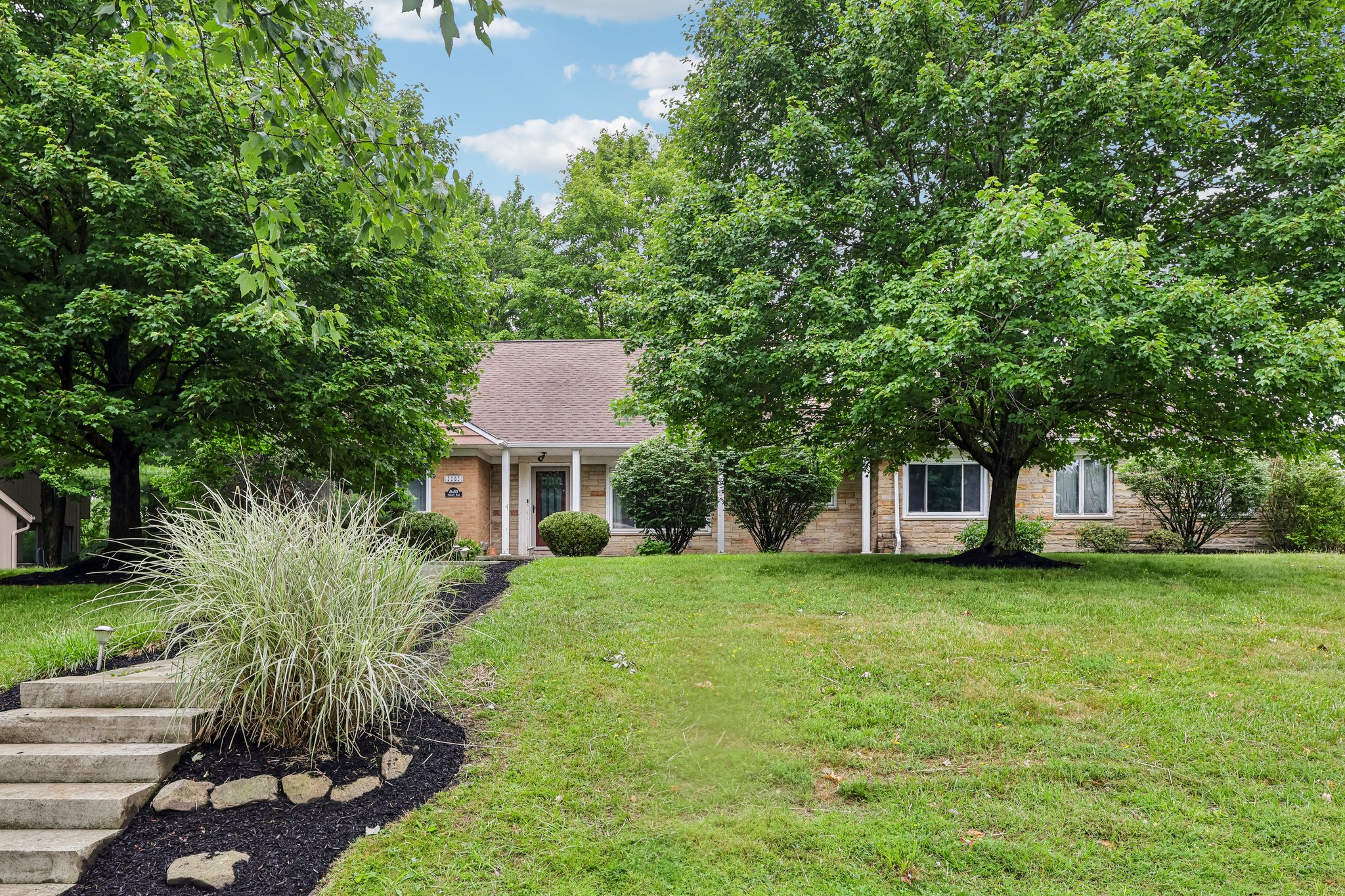 001 Flat Rate Real Estate Agent 26201 Annesley Road Beachwood Ohio 44122