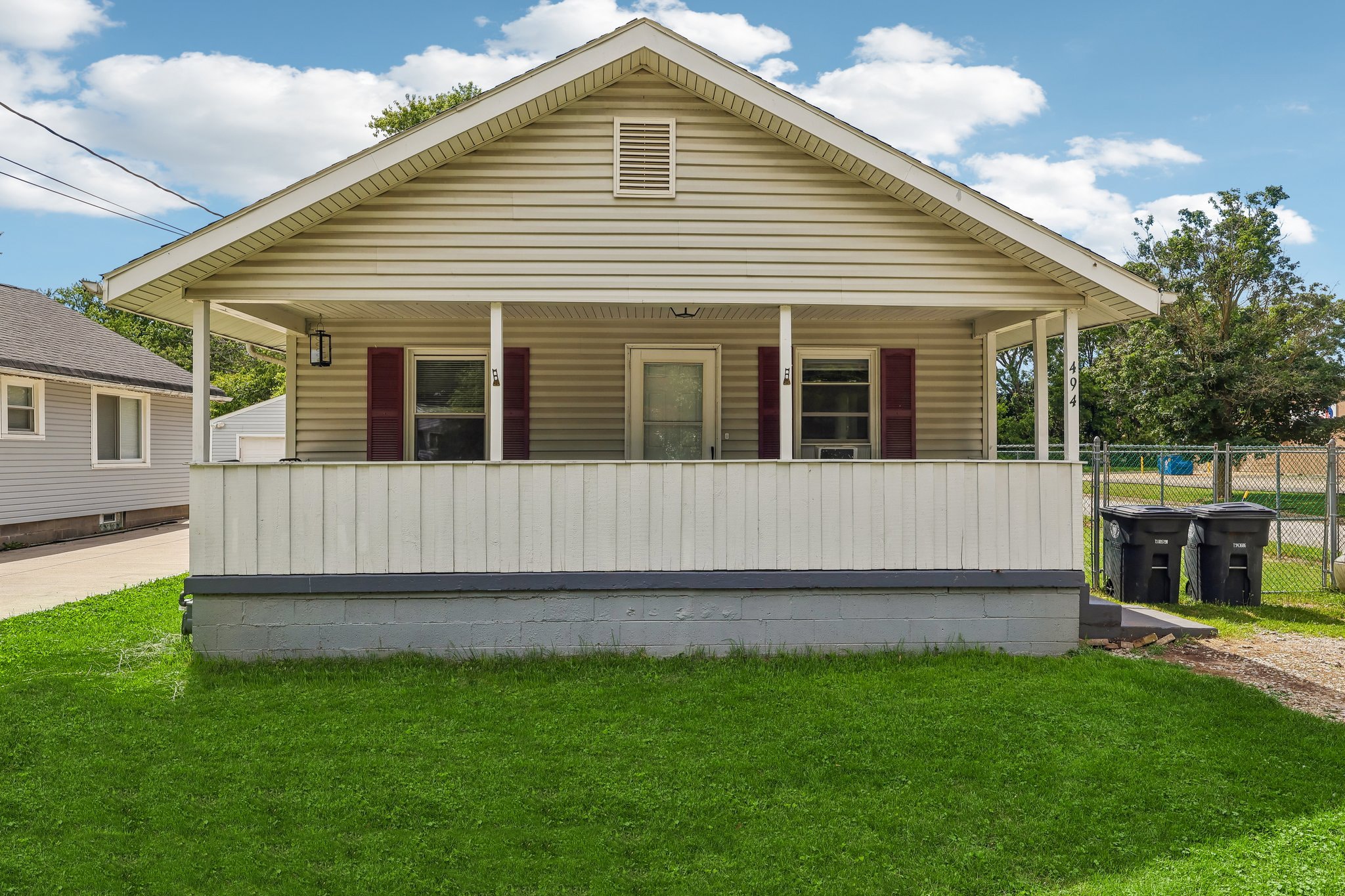 001 Flat Rate Real Estate Agent 399 Baltimore Avenue Akron Ohio 44306