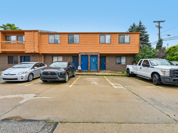 001 Flat Rate Real Estate Agent 711 719 Carroll Street Akron Ohio 44304