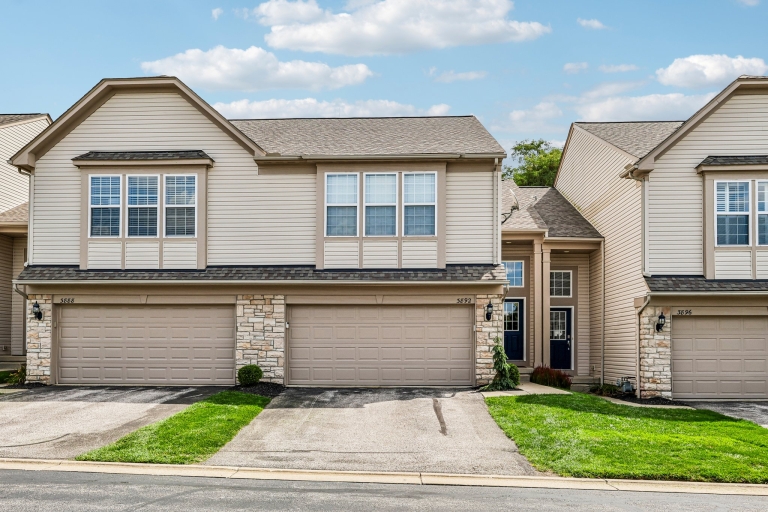 001 Flat Rate Real Estate Agent 3892 Gardiner Run Copley Ohio 44321