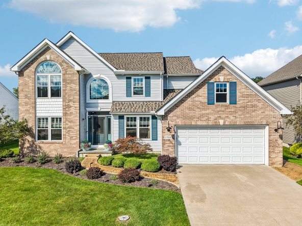 001 Flat Rate Real Estate Agent 1704 West Ash Drive Avon Ohio 44011